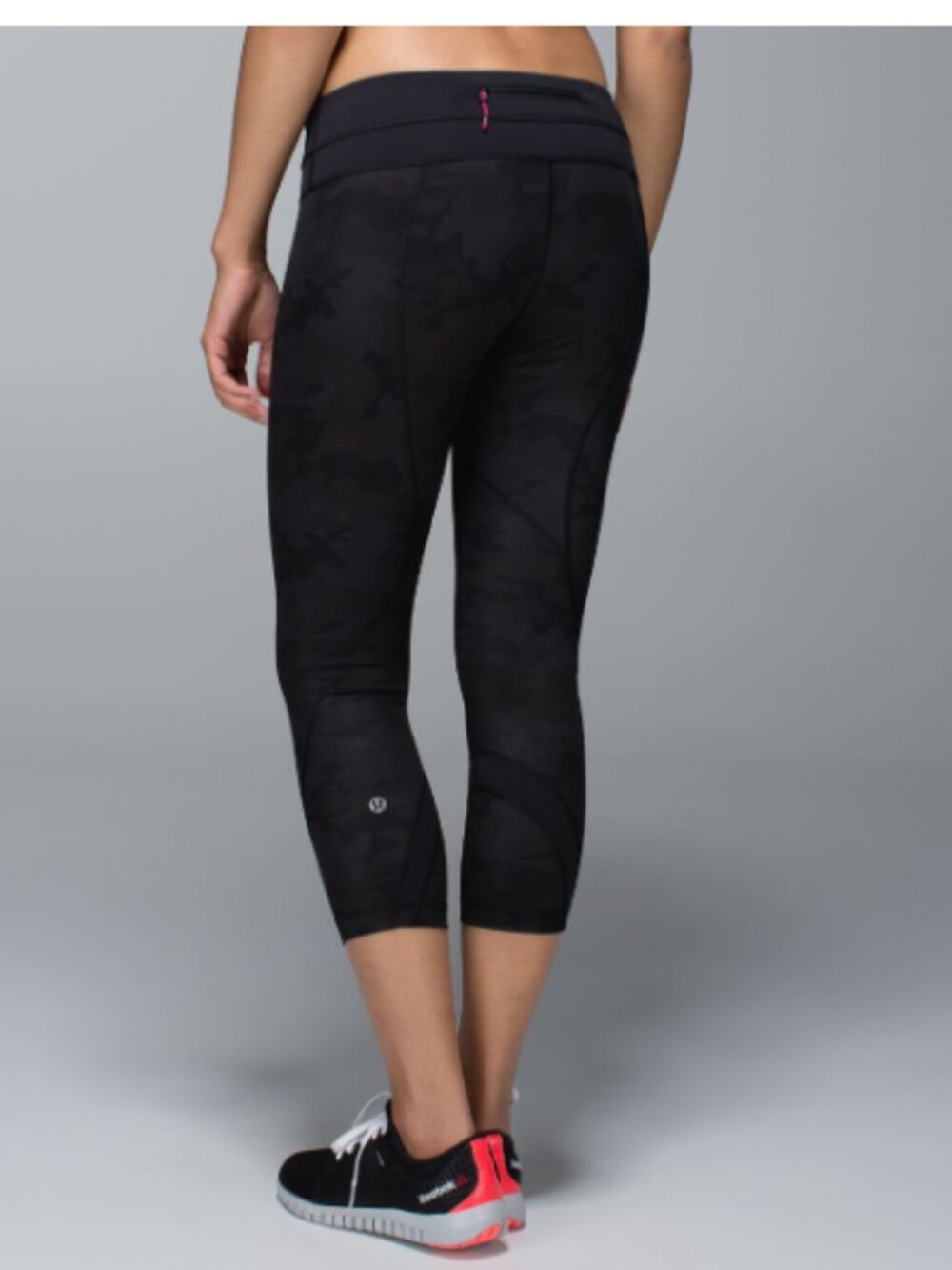Lululemon Black Camo Run Inspire Cropped Leggings Size 6